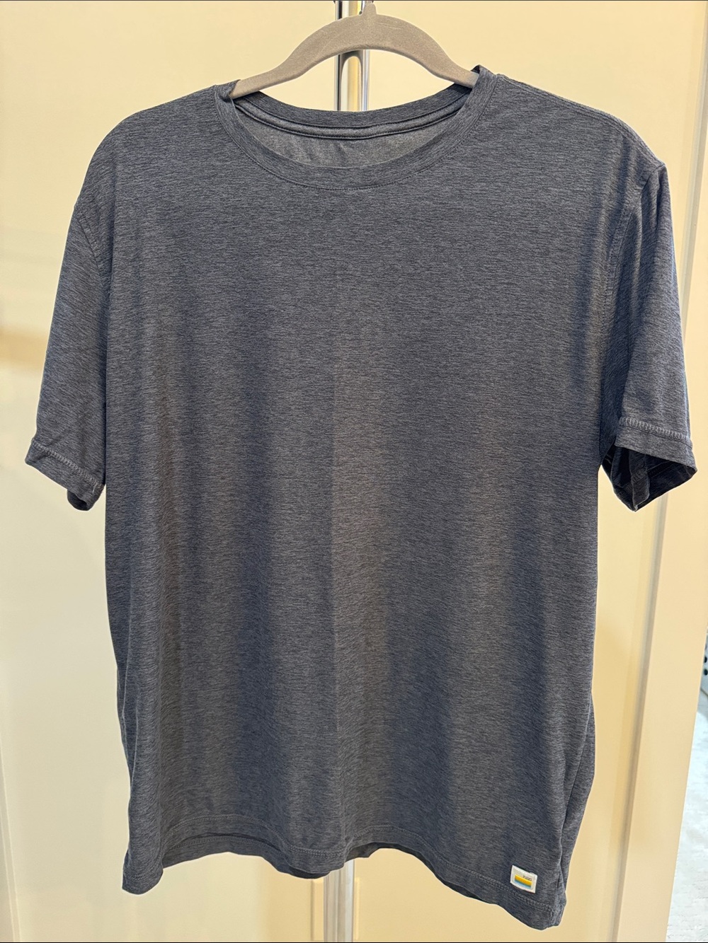 Vuori Men's Crew Neck T-Shirt - Heathered Navy